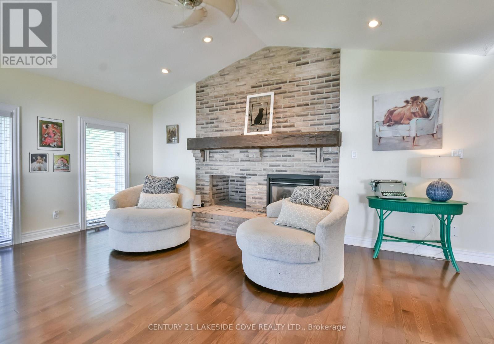 96 Bayshore Drive, Ramara (Brechin), Ontario  L0K 1B0 - Photo 20 - S12610404