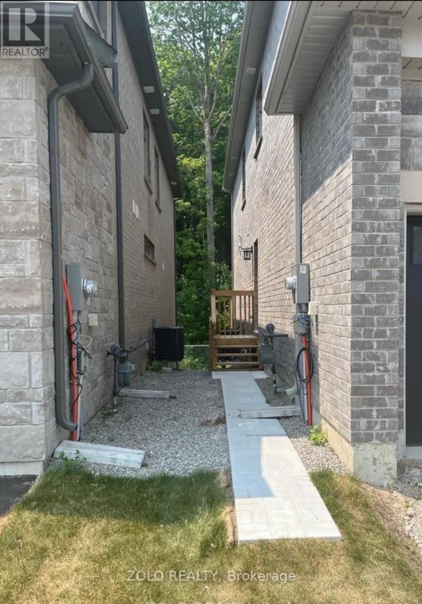 Lower - 11 Franklin Trail, Barrie, Ontario  L9J 0J1 - Photo 2 - S12610412