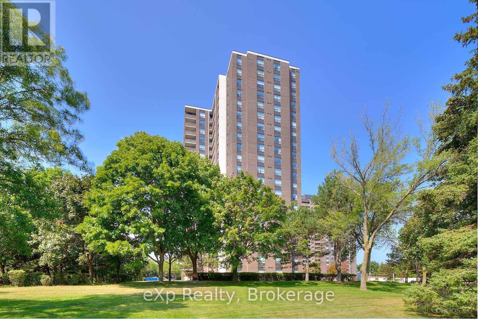 1805 - 1515 Lakeshore Road E, Mississauga, Ontario L5E 3E3 - Photo 1 - W12610548