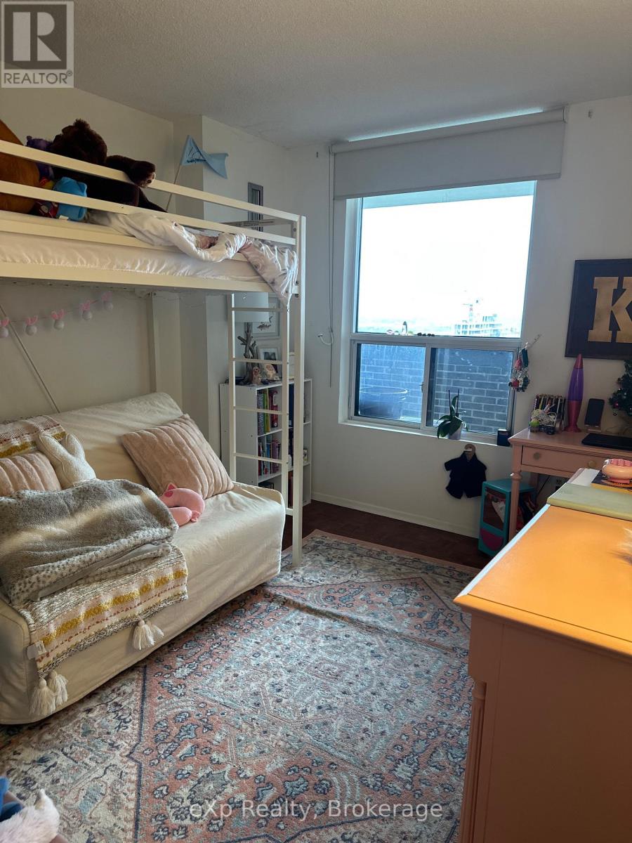 1805 - 1515 Lakeshore Road E, Mississauga, Ontario L5E 3E3 - Photo 12 - W12610548