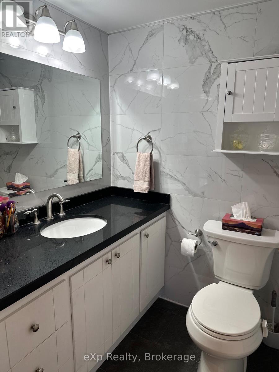 1805 - 1515 Lakeshore Road E, Mississauga, Ontario L5E 3E3 - Photo 13 - W12610548