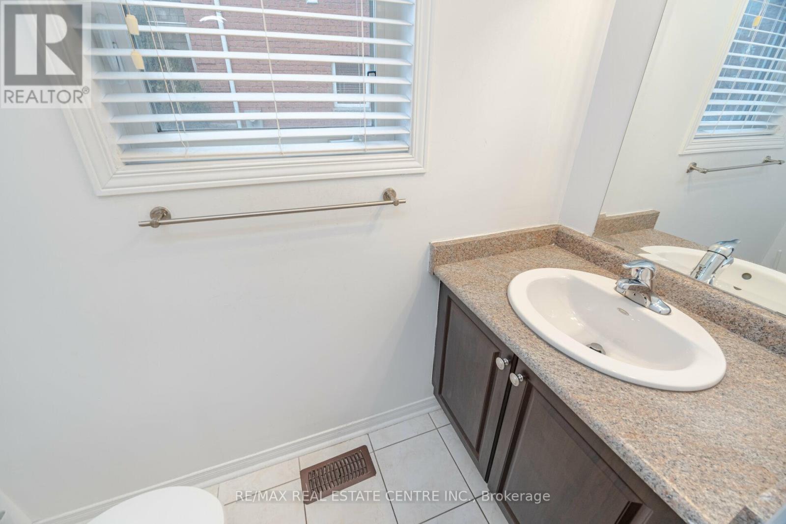 5099 Nestling Grove E, Mississauga, Ontario  L5M 0L3 - Photo 18 - W12610348