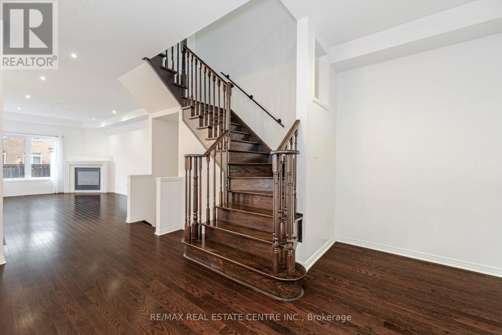 5099 Nestling Grove E, Mississauga, Ontario  L5M 0L3 - Photo 19 - W12610348