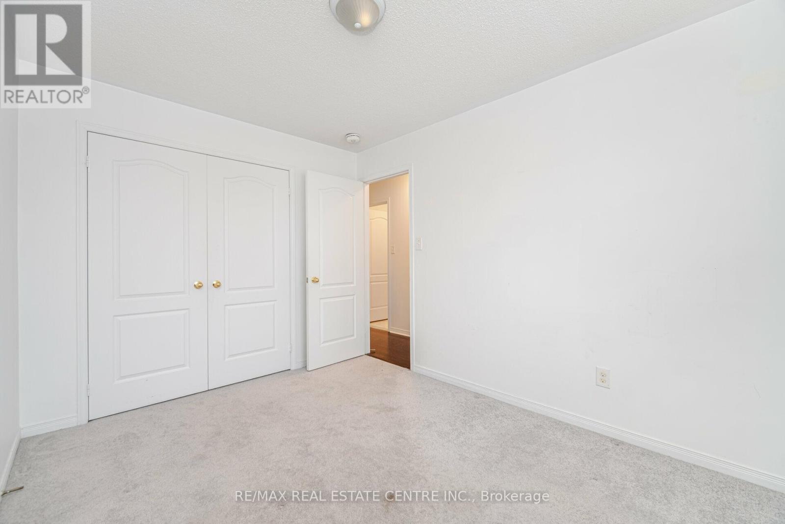5099 Nestling Grove E, Mississauga, Ontario  L5M 0L3 - Photo 31 - W12610348