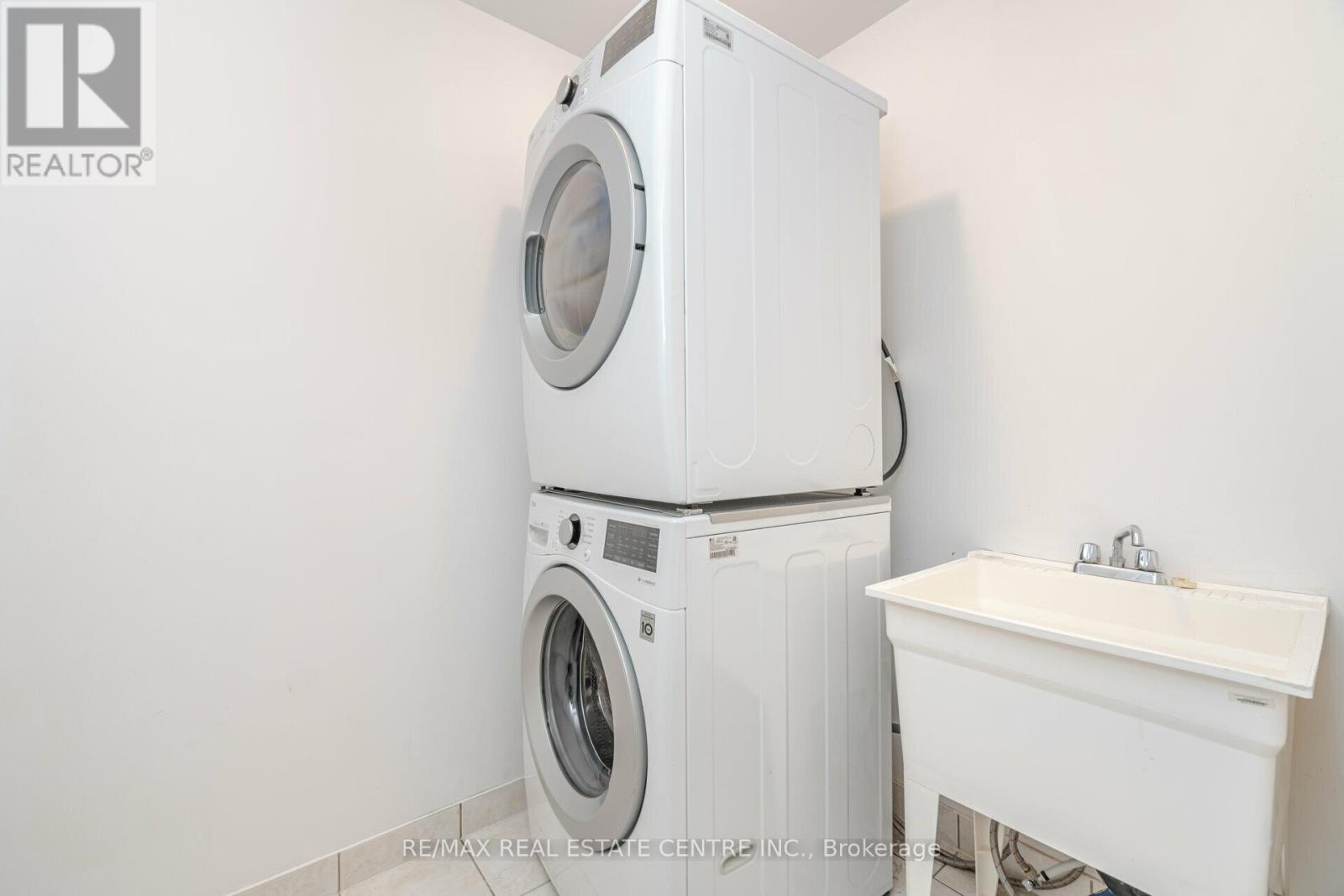 5099 Nestling Grove E, Mississauga, Ontario  L5M 0L3 - Photo 35 - W12610348