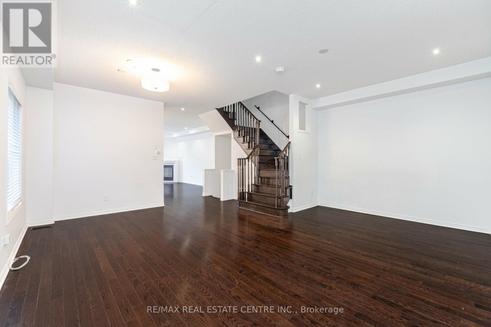 5099 Nestling Grove E, Mississauga, Ontario  L5M 0L3 - Photo 8 - W12610348