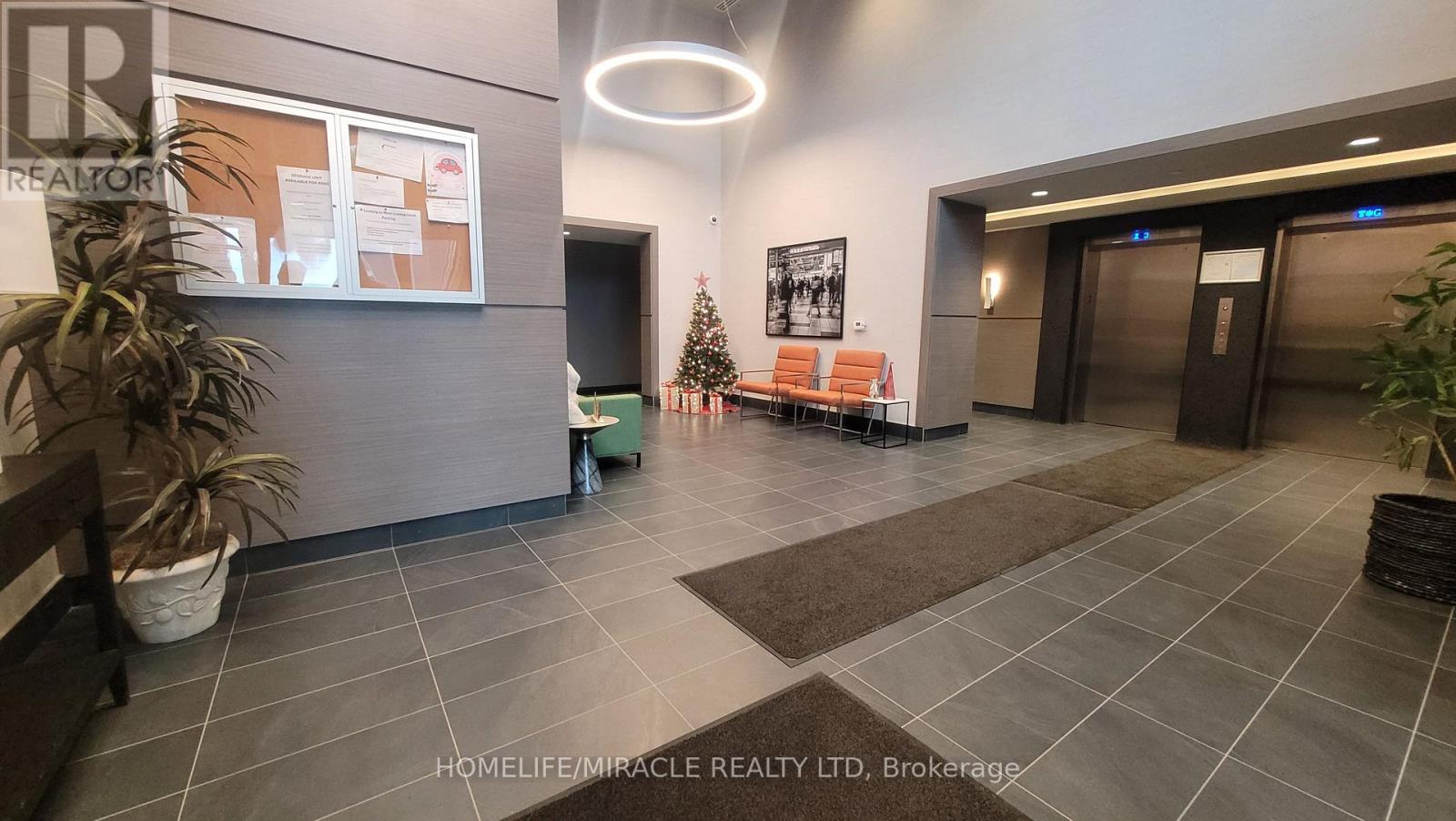 510 - 50 Kaitting Trail, Oakville, Ontario  L6M 5N3 - Photo 3 - W12610392