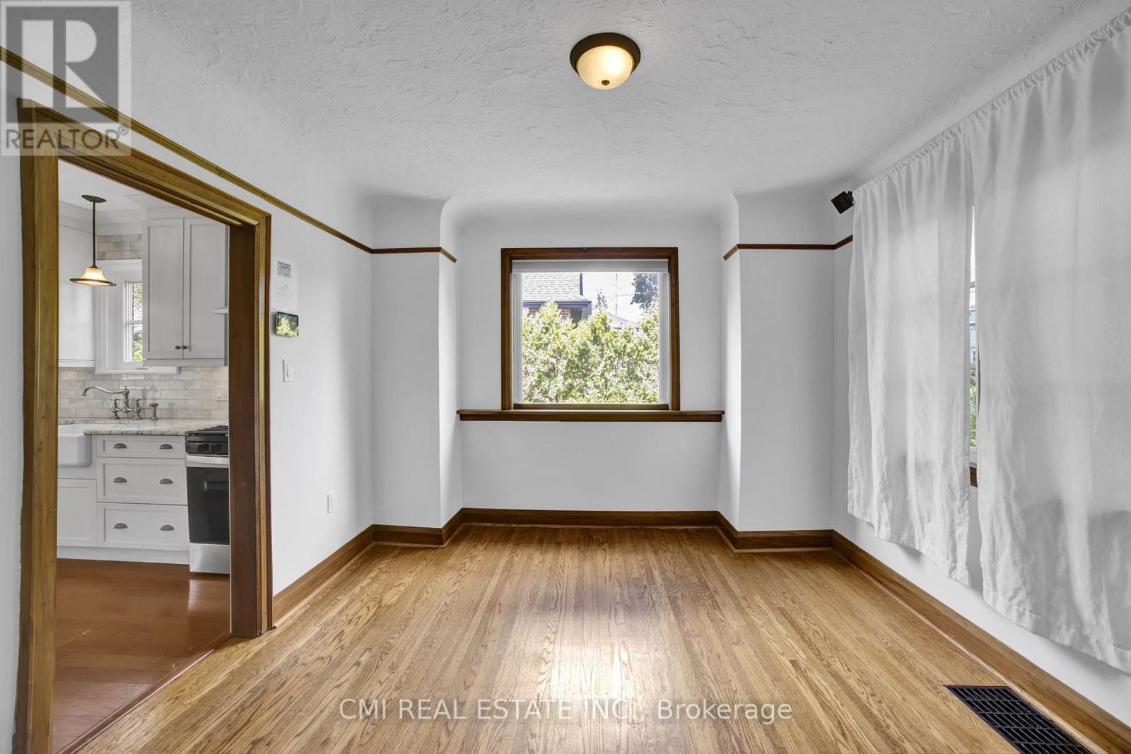 978 North Shore Boulevard W, Burlington, Ontario  L7T 1B1 - Photo 11 - W12610418