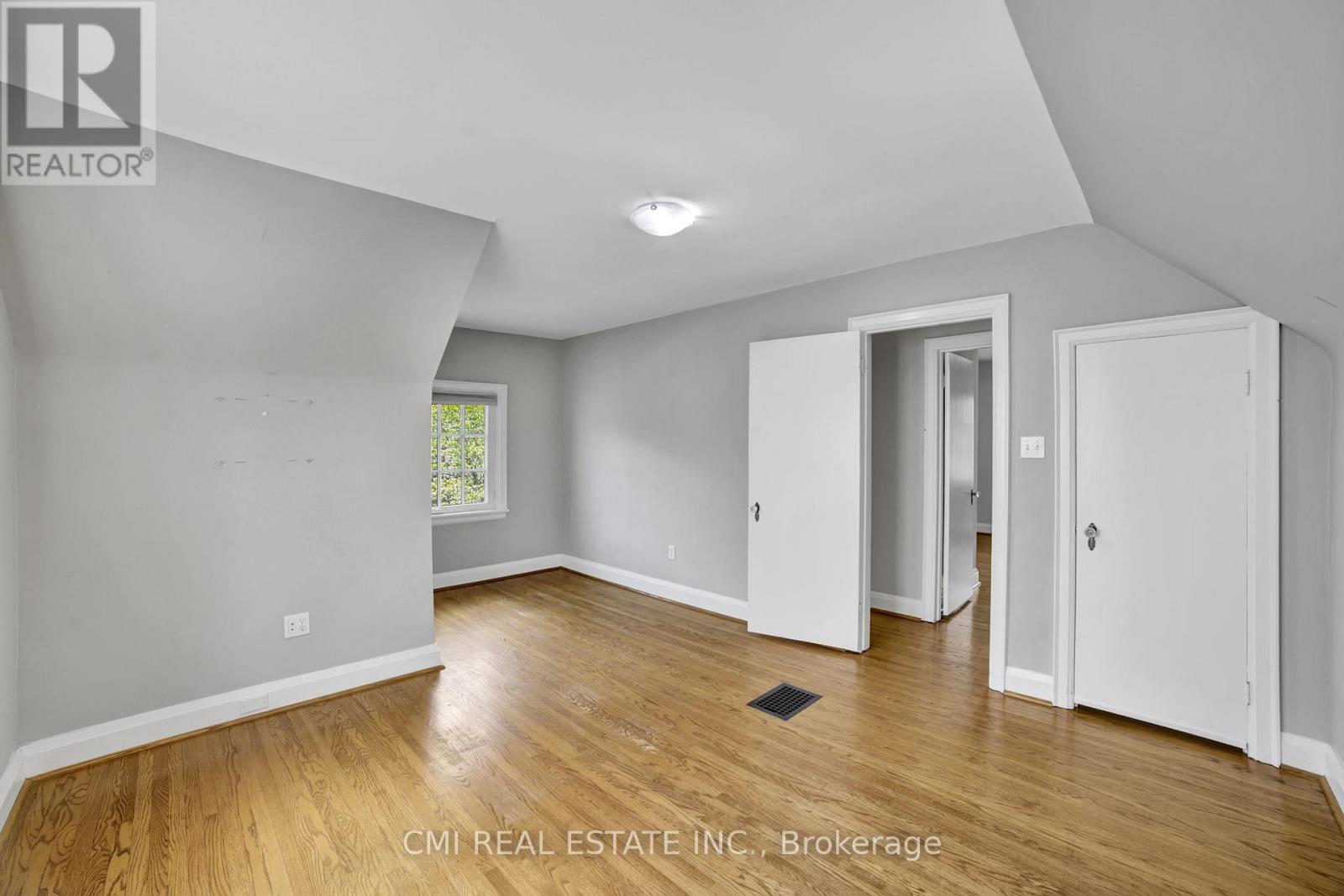 978 North Shore Boulevard W, Burlington, Ontario  L7T 1B1 - Photo 23 - W12610418