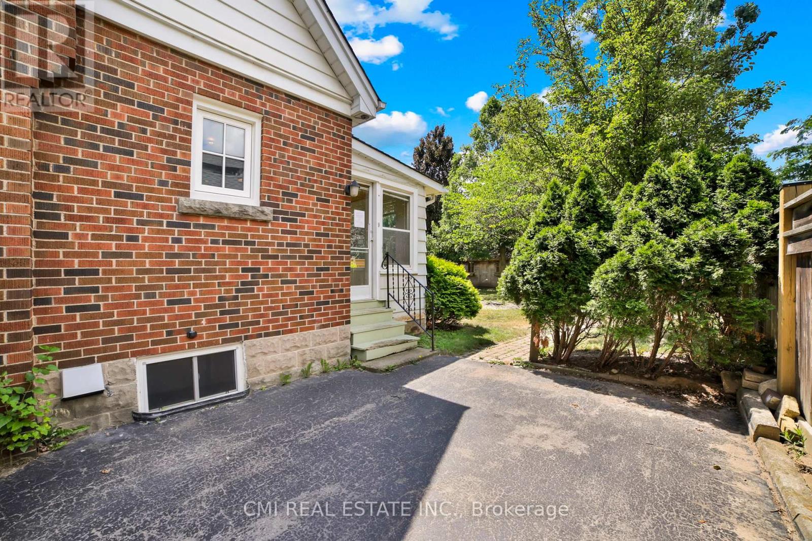 978 North Shore Boulevard W, Burlington, Ontario  L7T 1B1 - Photo 34 - W12610418