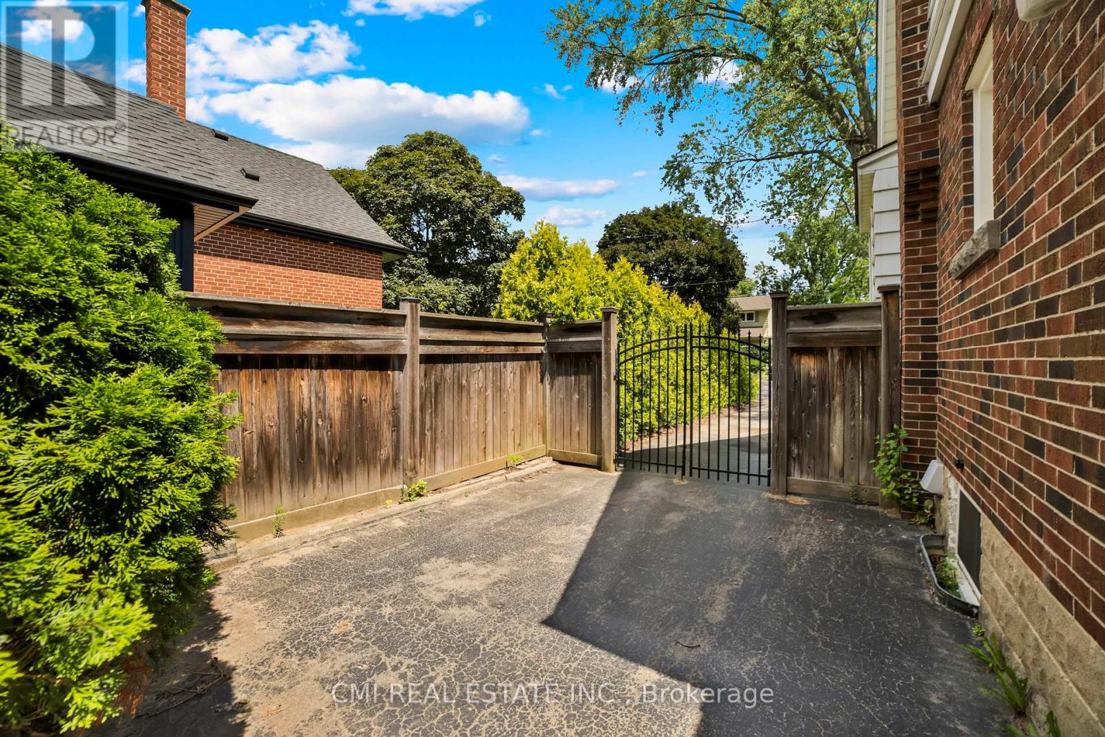 978 North Shore Boulevard W, Burlington, Ontario  L7T 1B1 - Photo 35 - W12610418