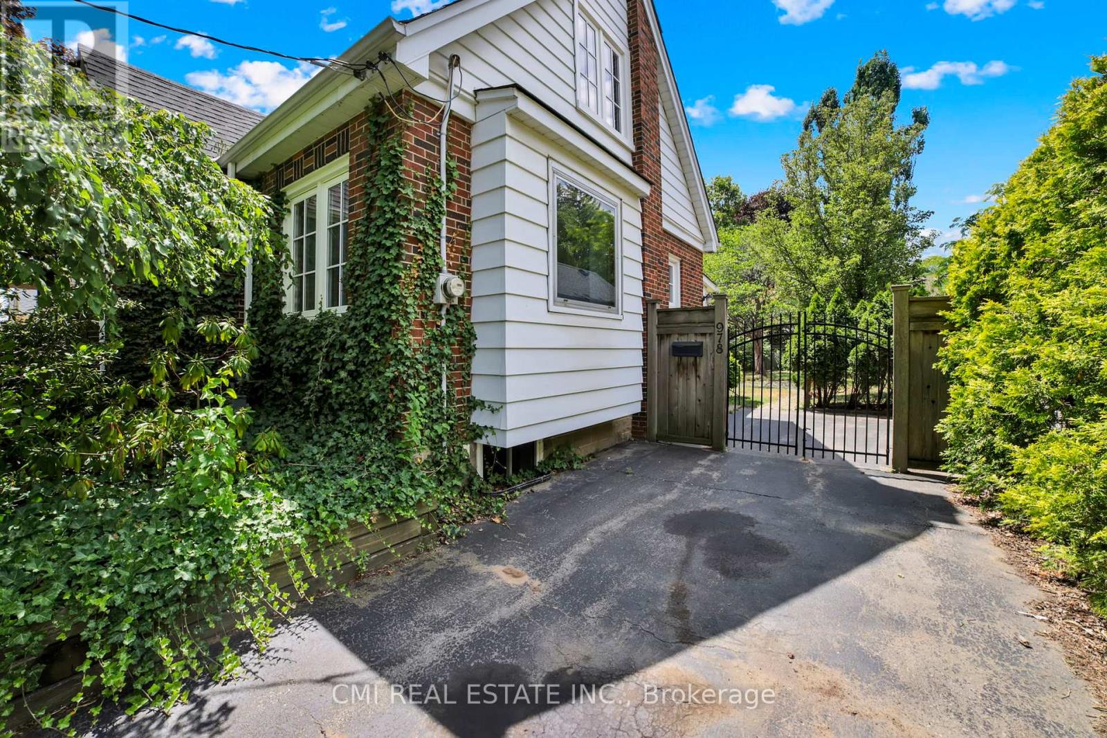 978 North Shore Boulevard W, Burlington, Ontario  L7T 1B1 - Photo 37 - W12610418