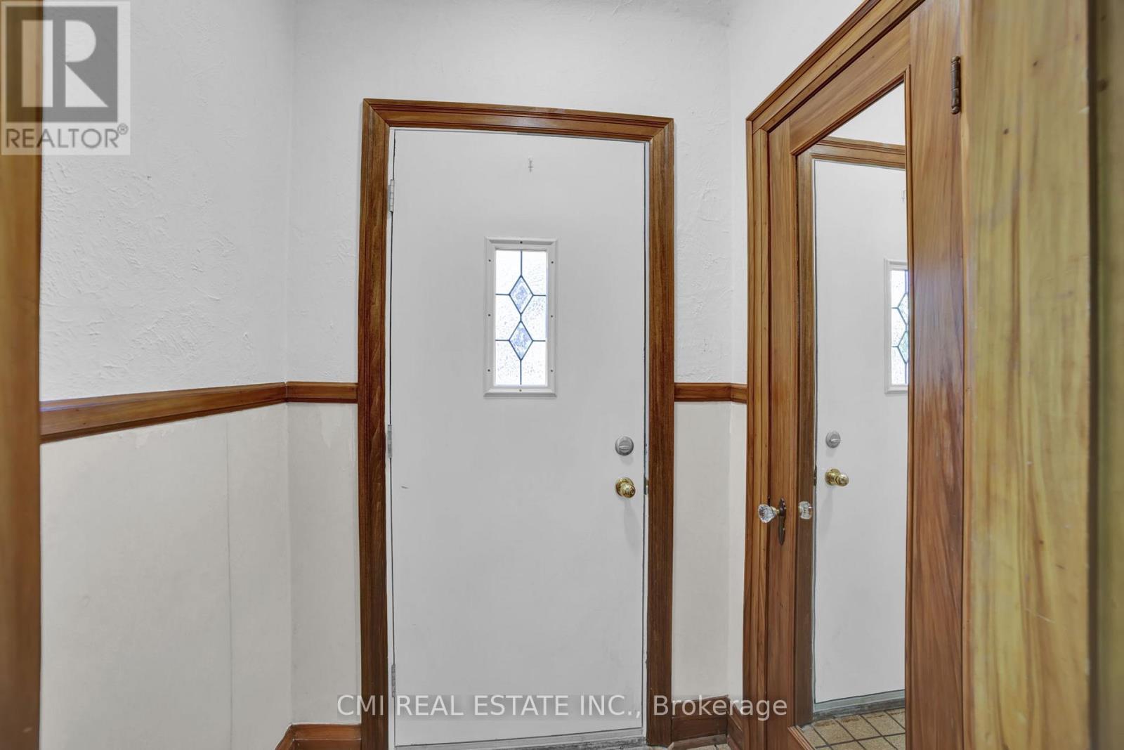 978 North Shore Boulevard W, Burlington, Ontario  L7T 1B1 - Photo 6 - W12610418