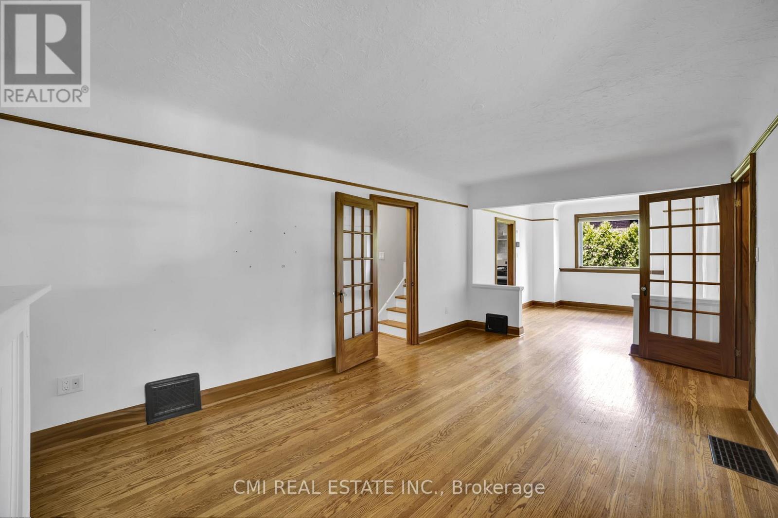 978 North Shore Boulevard W, Burlington, Ontario  L7T 1B1 - Photo 9 - W12610418