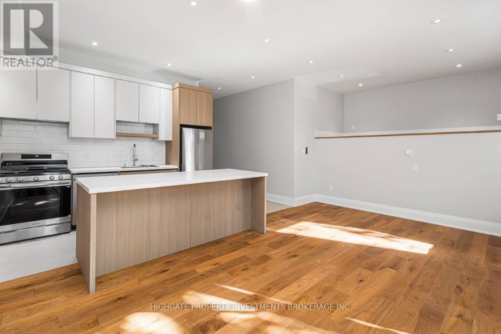 Main - 81 St John's Road, Toronto (Junction Area), Ontario  M6P 1T8 - Photo 12 - W12610434