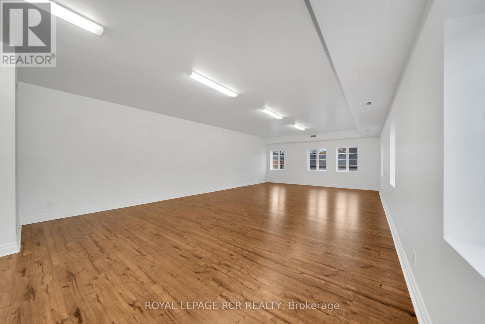 2nd Lvl - 27-31 King Street E, Caledon, Ontario  L7E 1C2 - Photo 10 - W12610438