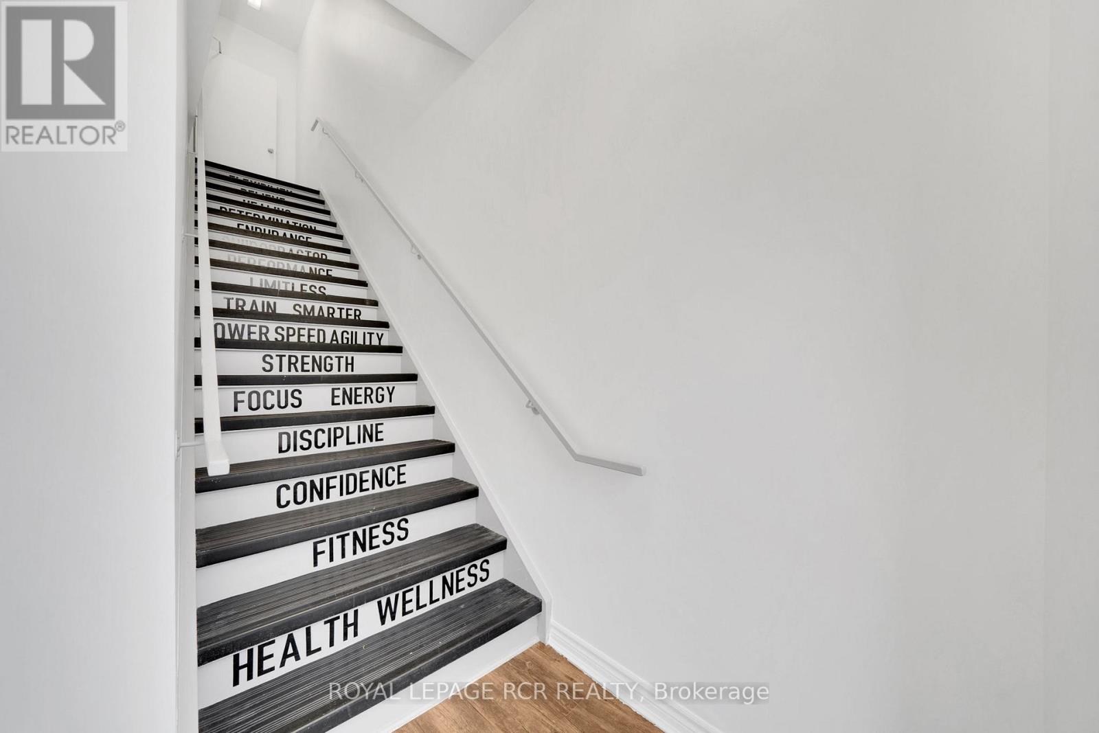 2nd Lvl - 27-31 King Street E, Caledon, Ontario  L7E 1C2 - Photo 3 - W12610438