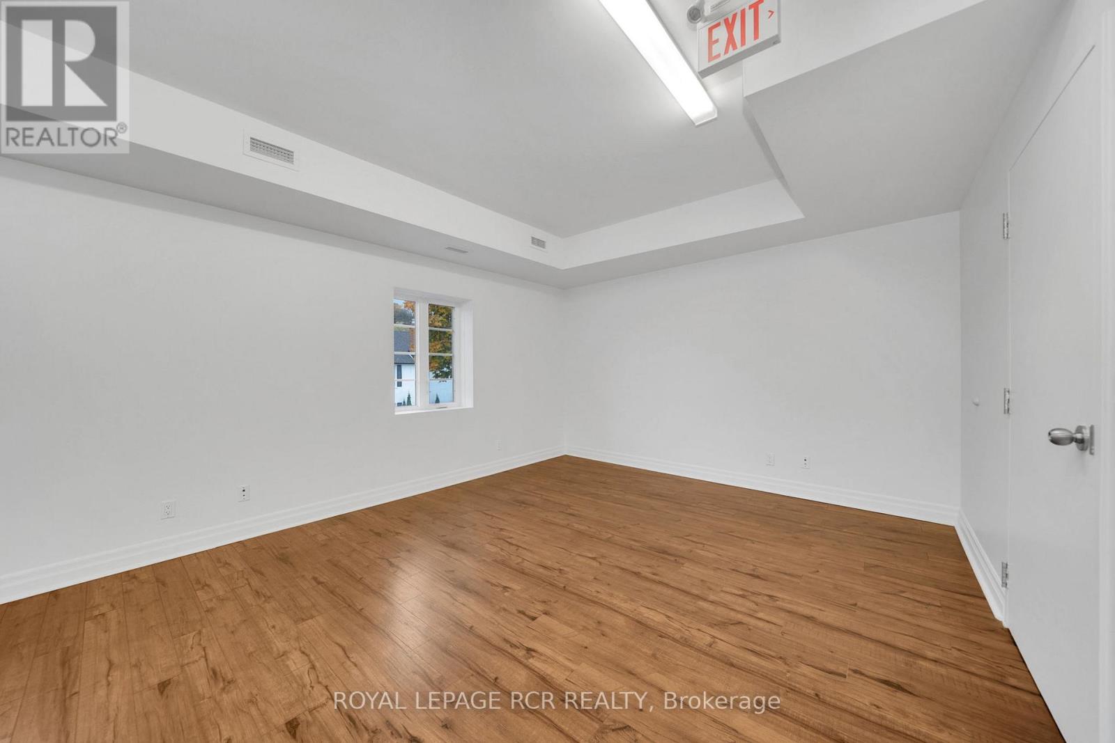 2nd Lvl - 27-31 King Street E, Caledon, Ontario  L7E 1C2 - Photo 7 - W12610438