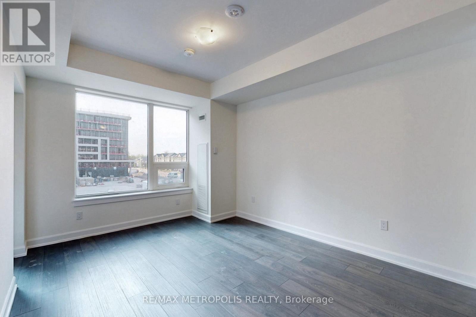 304 - 3200 William Coltson Avenue, Oakville, Ontario  L6H 7C2 - Photo 9 - W12610456