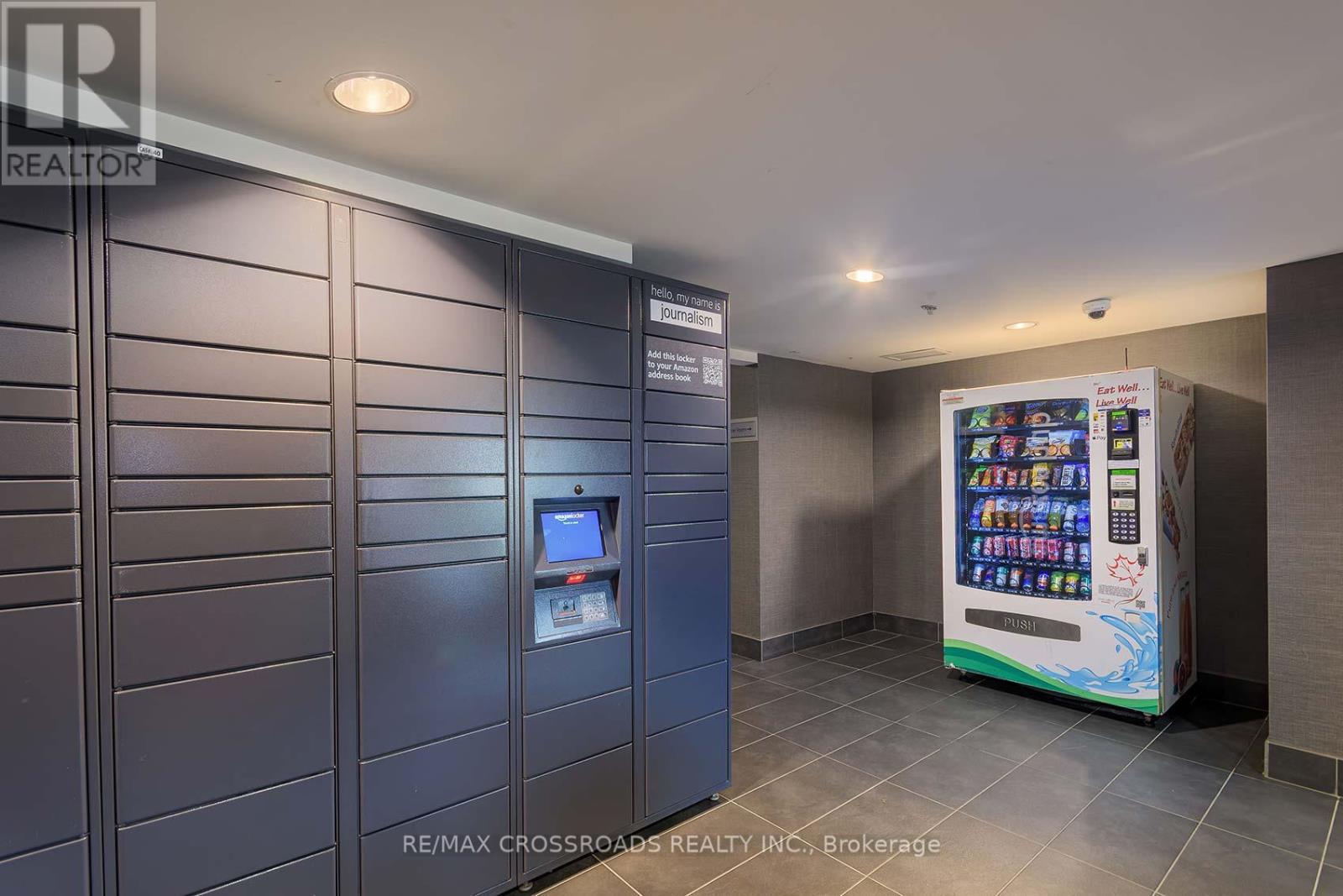 114 - 812 Lansdowne Avenue, Toronto, Ontario  M6H 4K5 - Photo 37 - W12610480