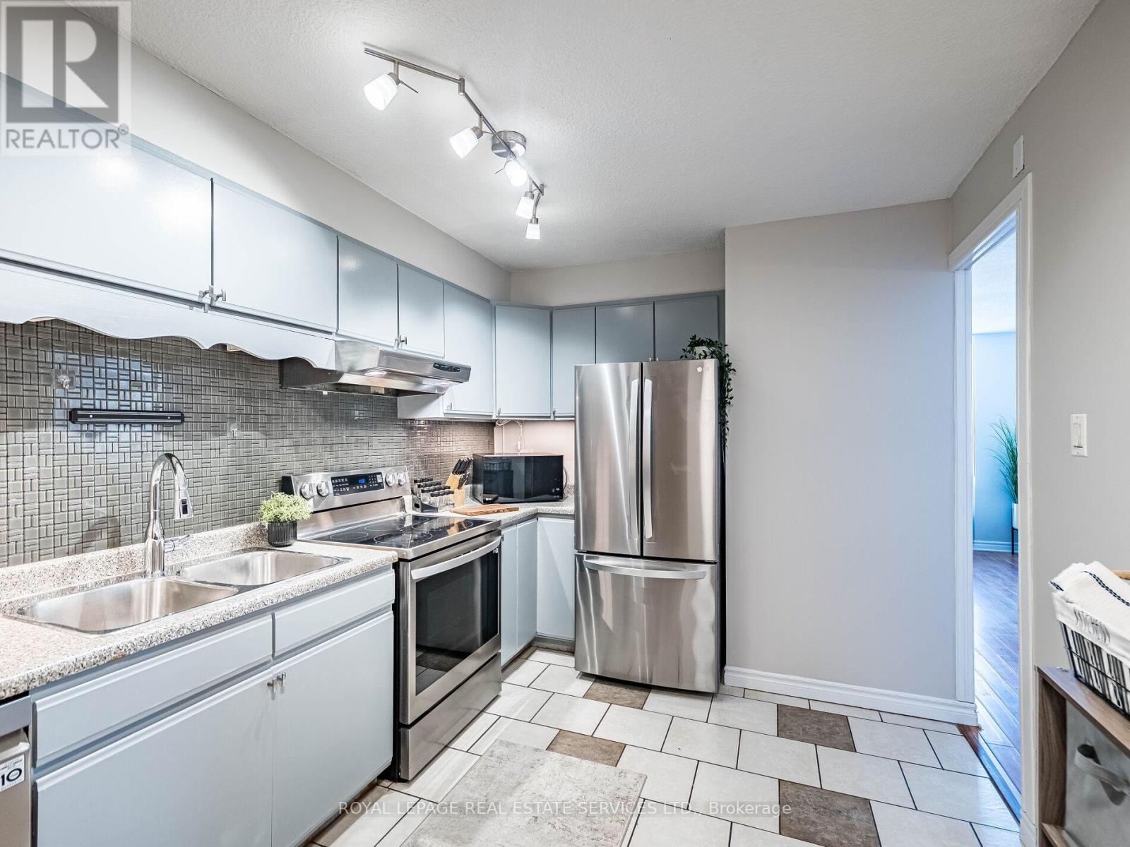 1410 - 20 Mississauga Valley Boulevard, Mississauga, Ontario  L5A 3S1 - Photo 13 - W12610490