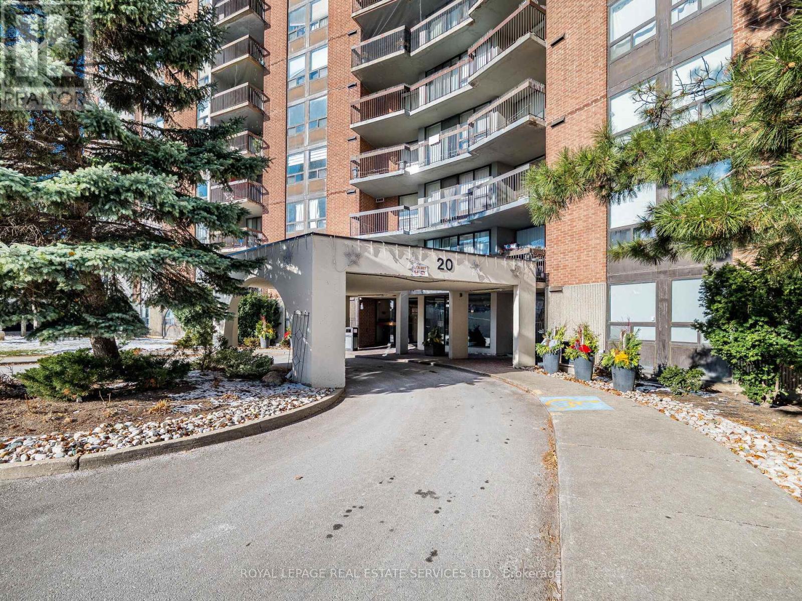 1410 - 20 Mississauga Valley Boulevard, Mississauga, Ontario  L5A 3S1 - Photo 2 - W12610490