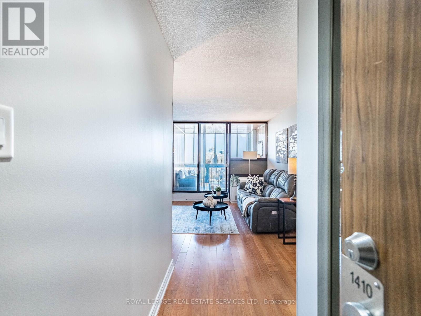 1410 - 20 Mississauga Valley Boulevard, Mississauga, Ontario  L5A 3S1 - Photo 4 - W12610490