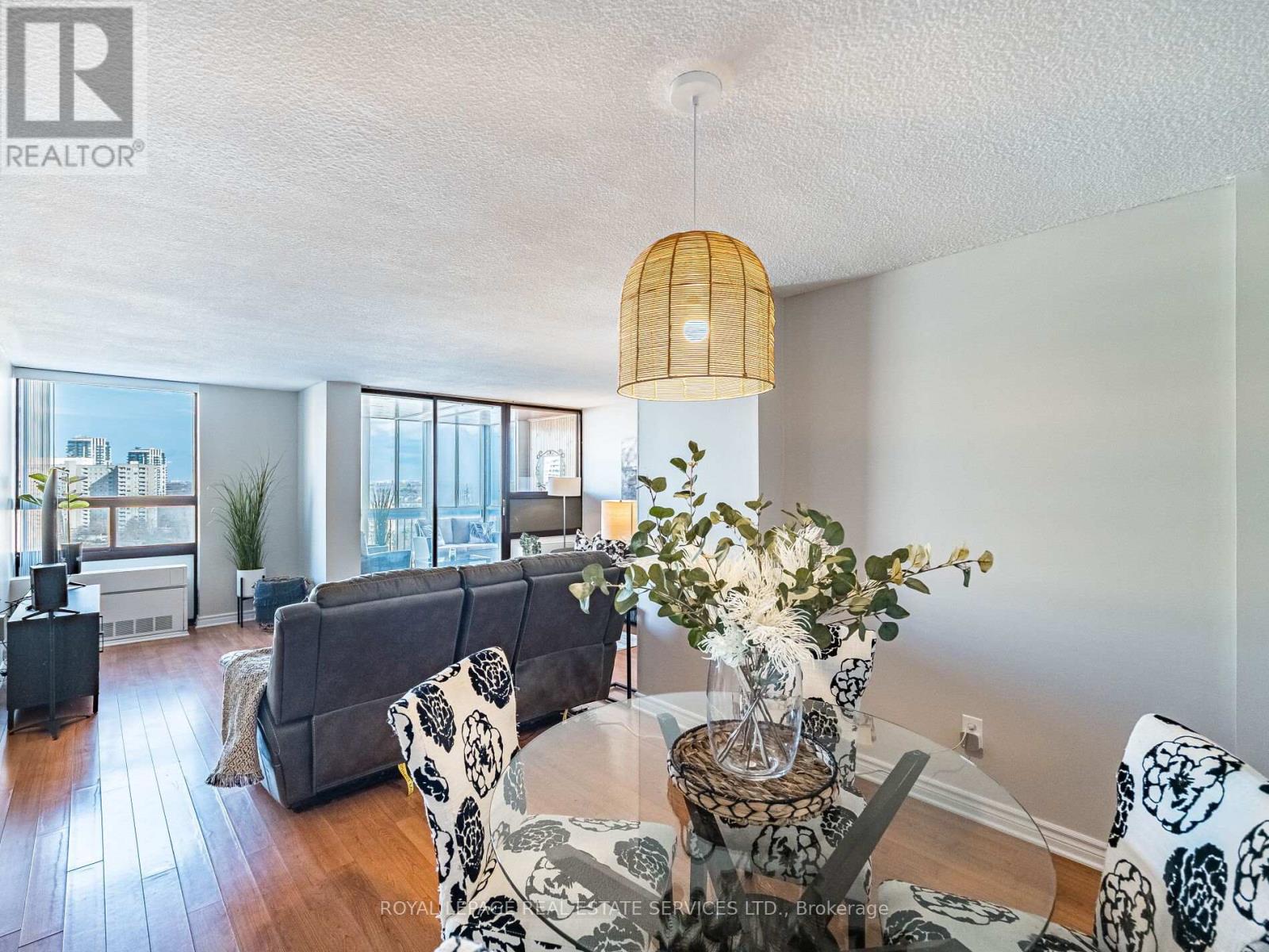 1410 - 20 Mississauga Valley Boulevard, Mississauga, Ontario  L5A 3S1 - Photo 8 - W12610490