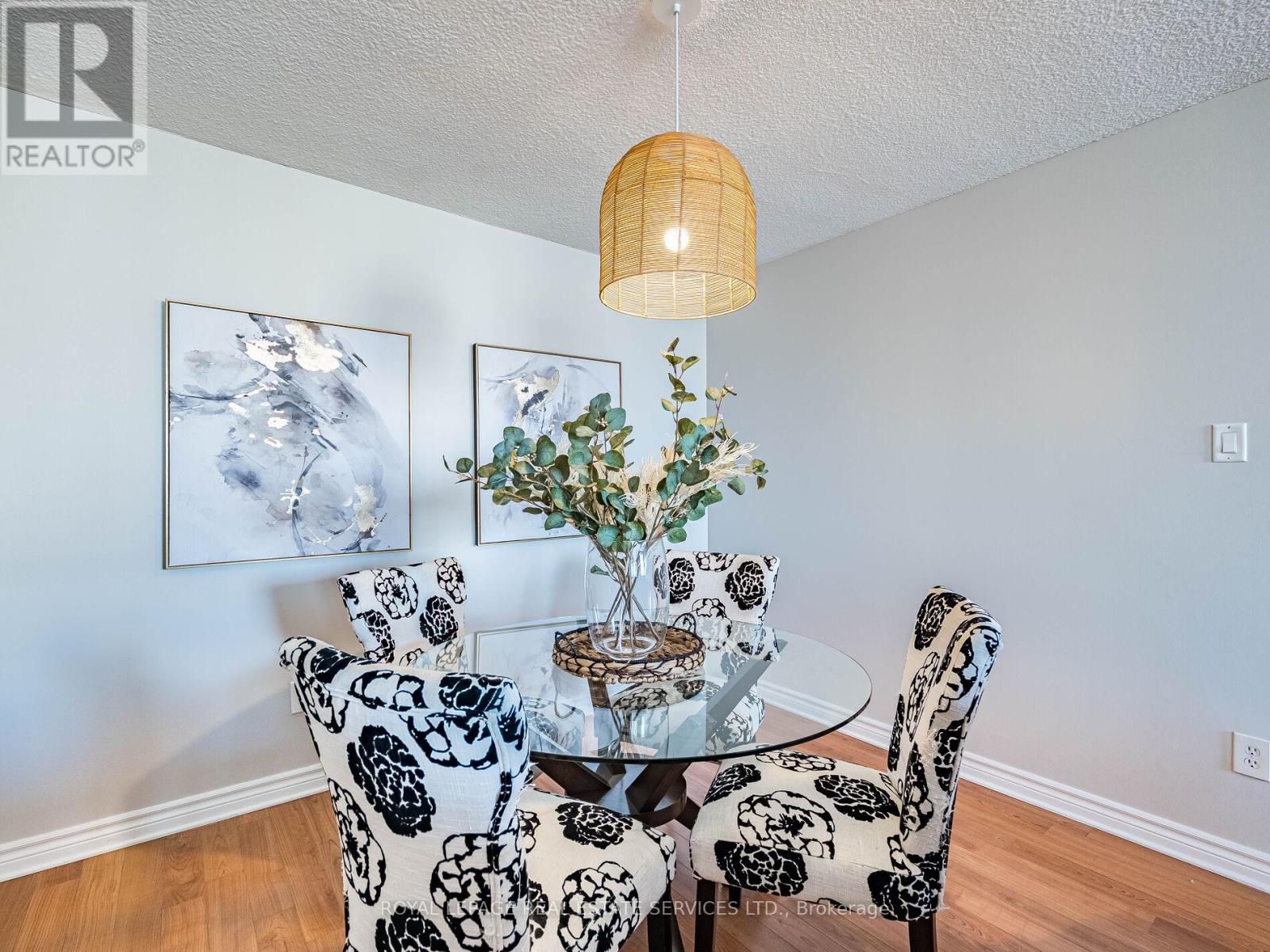 1410 - 20 Mississauga Valley Boulevard, Mississauga, Ontario  L5A 3S1 - Photo 9 - W12610490