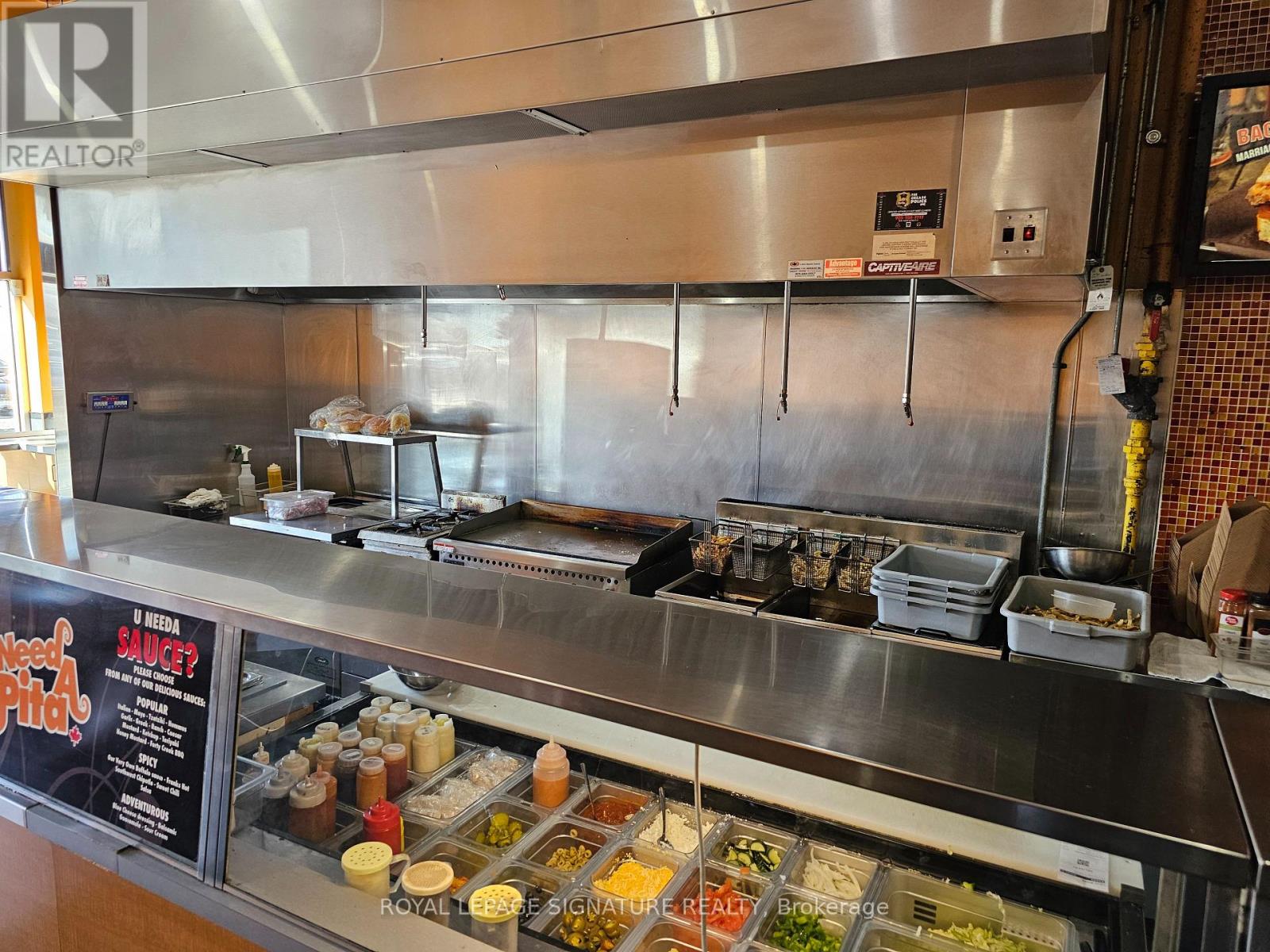 343 Glendale Avenue, St. Catharines, Ontario  L2T 0A1 - Photo 13 - X12610340