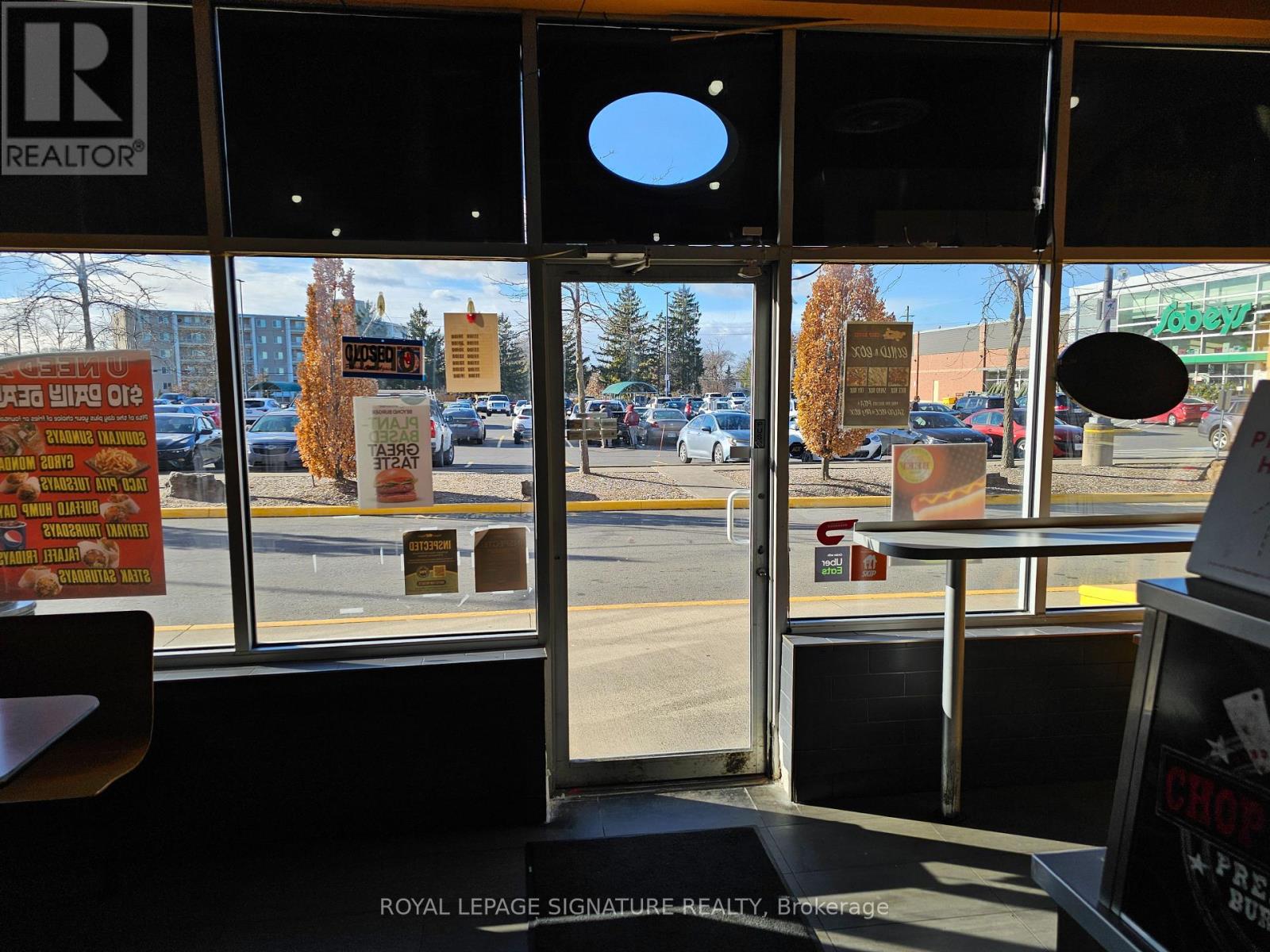 343 Glendale Avenue, St. Catharines, Ontario  L2T 0A1 - Photo 14 - X12610340