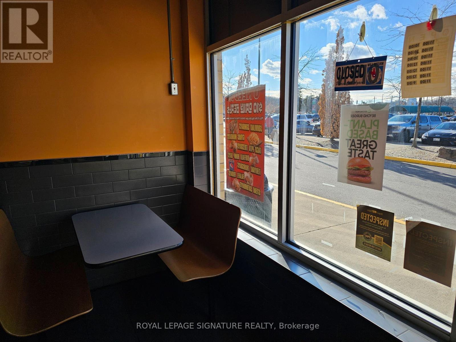 343 Glendale Avenue, St. Catharines, Ontario  L2T 0A1 - Photo 15 - X12610340