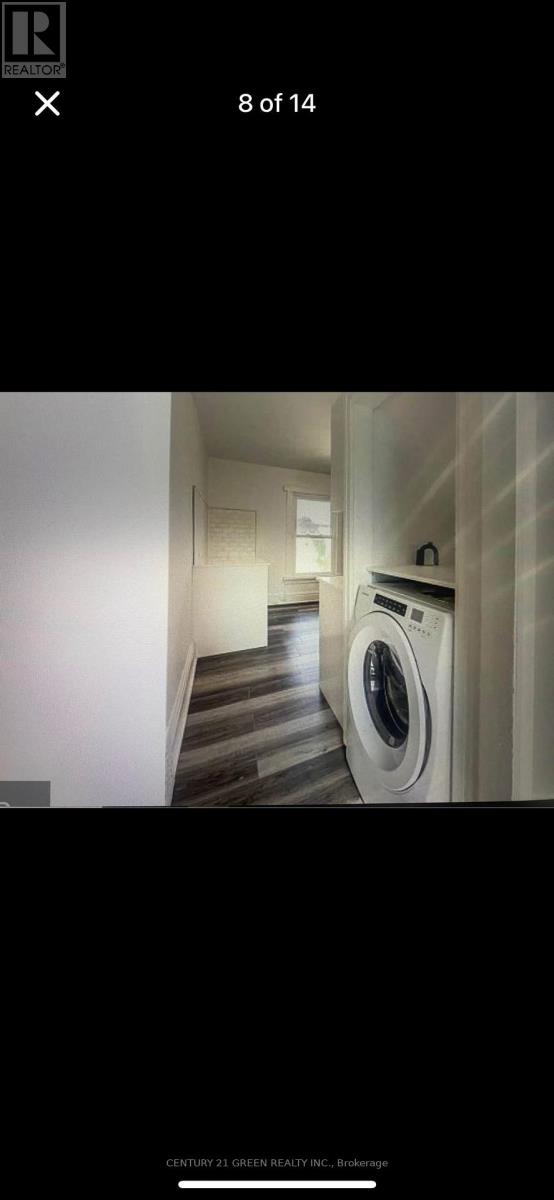 Upper - 12 Lawrence Avenue, Guelph (St. Patrick's Ward), Ontario  N1E 5Y3 - Photo 8 - X12610476