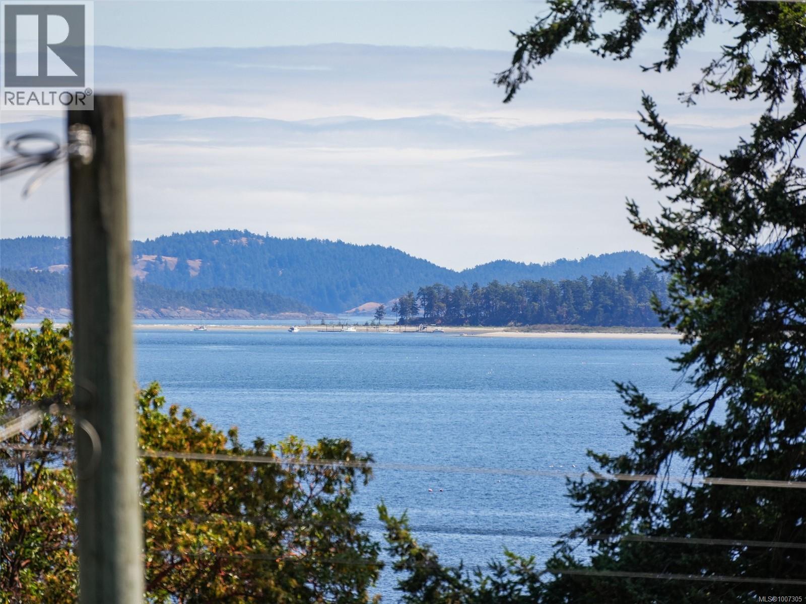 8626 Lochside Dr, North Saanich, British Columbia  V8L 1M7 - Photo 24 - 1007305