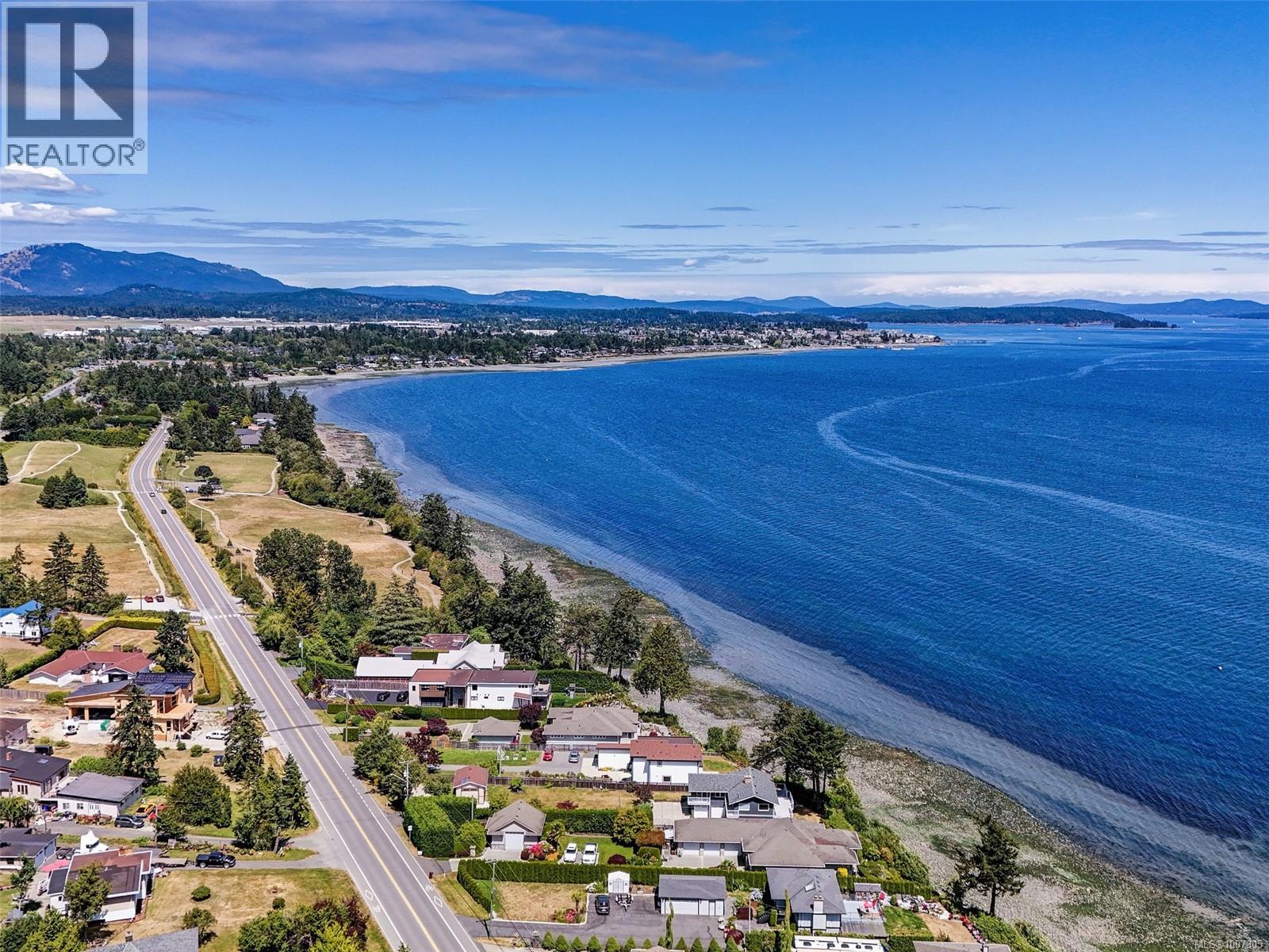 8626 Lochside Dr, North Saanich, British Columbia  V8L 1M7 - Photo 34 - 1007305