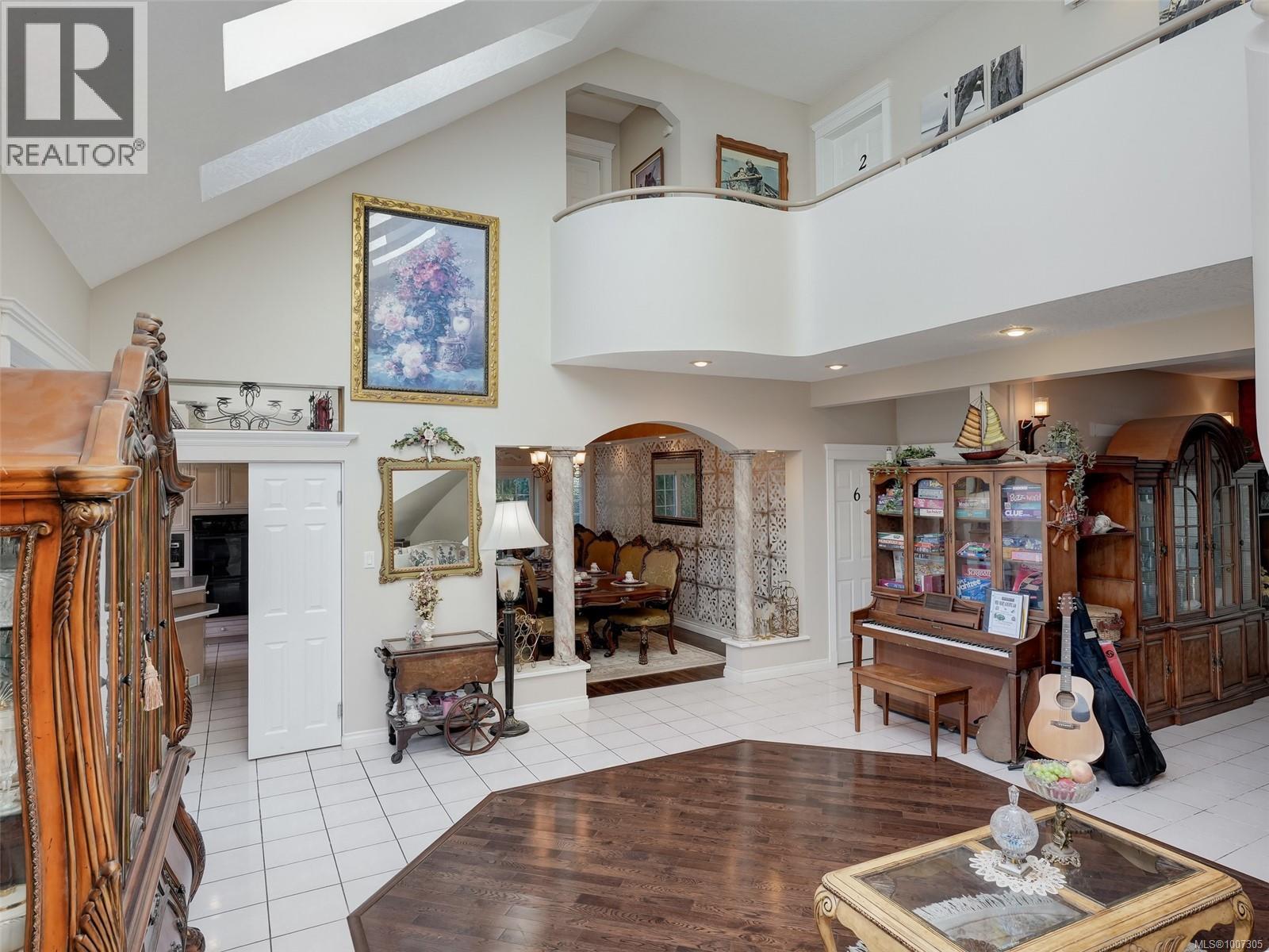 8626 Lochside Dr, North Saanich, British Columbia  V8L 1M7 - Photo 6 - 1007305