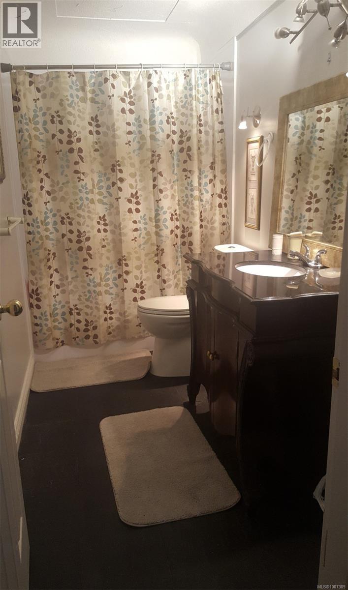 8626 Lochside Dr, North Saanich, British Columbia  V8L 1M7 - Photo 54 - 1007305