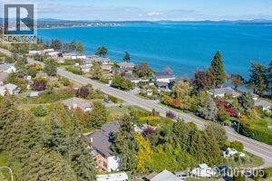 8626 Lochside Dr, North Saanich, British Columbia  V8L 1M7 - Photo 69 - 1007305