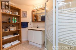 8626 Lochside Dr, North Saanich, British Columbia  V8L 1M7 - Photo 96 - 1007305