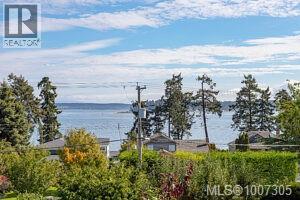 8626 Lochside Dr, North Saanich, British Columbia  V8L 1M7 - Photo 74 - 1007305