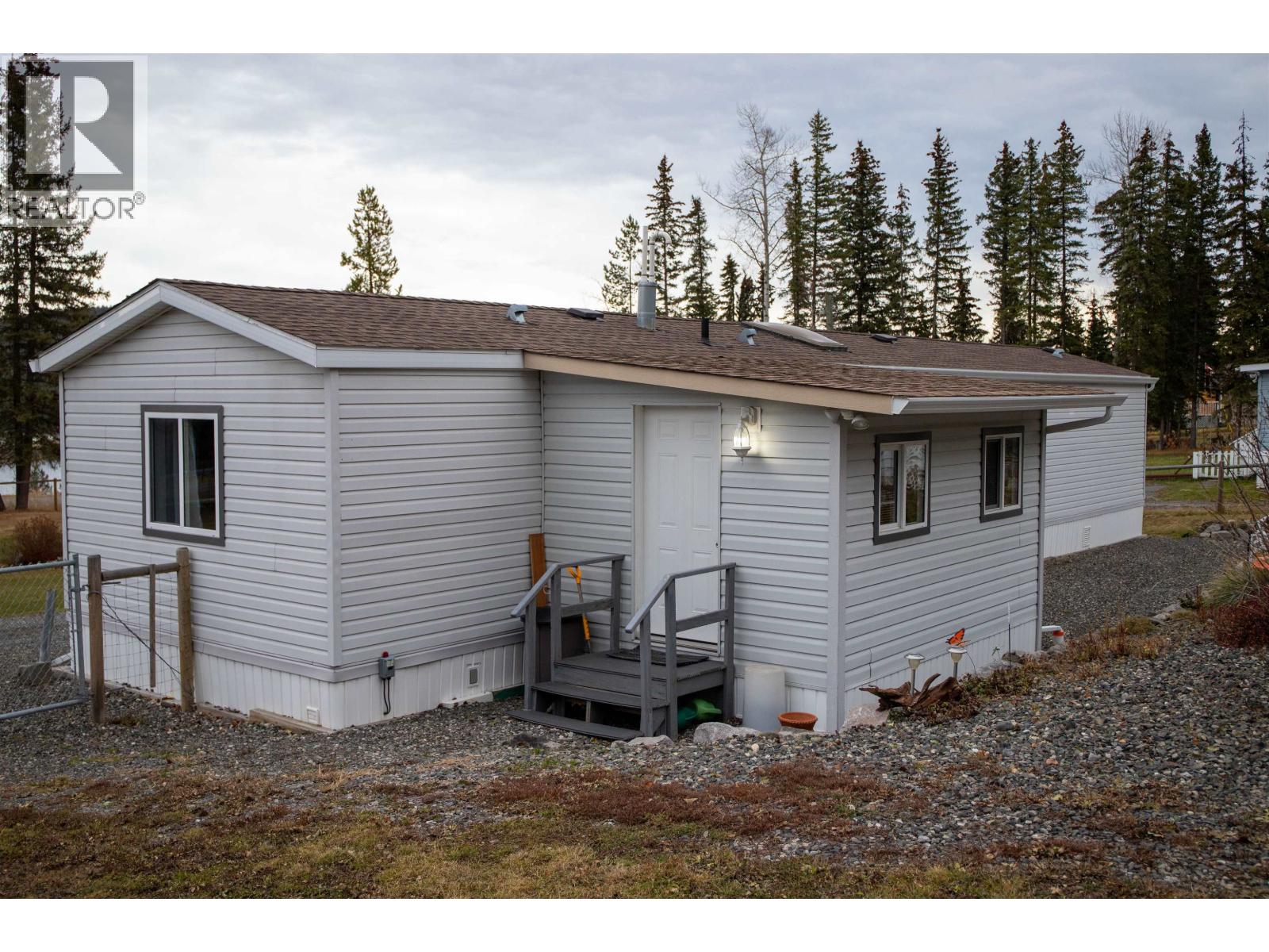 6064 Norman Road, 100 Mile House, British Columbia  V0K 2E3 - Photo 10 - R3065766
