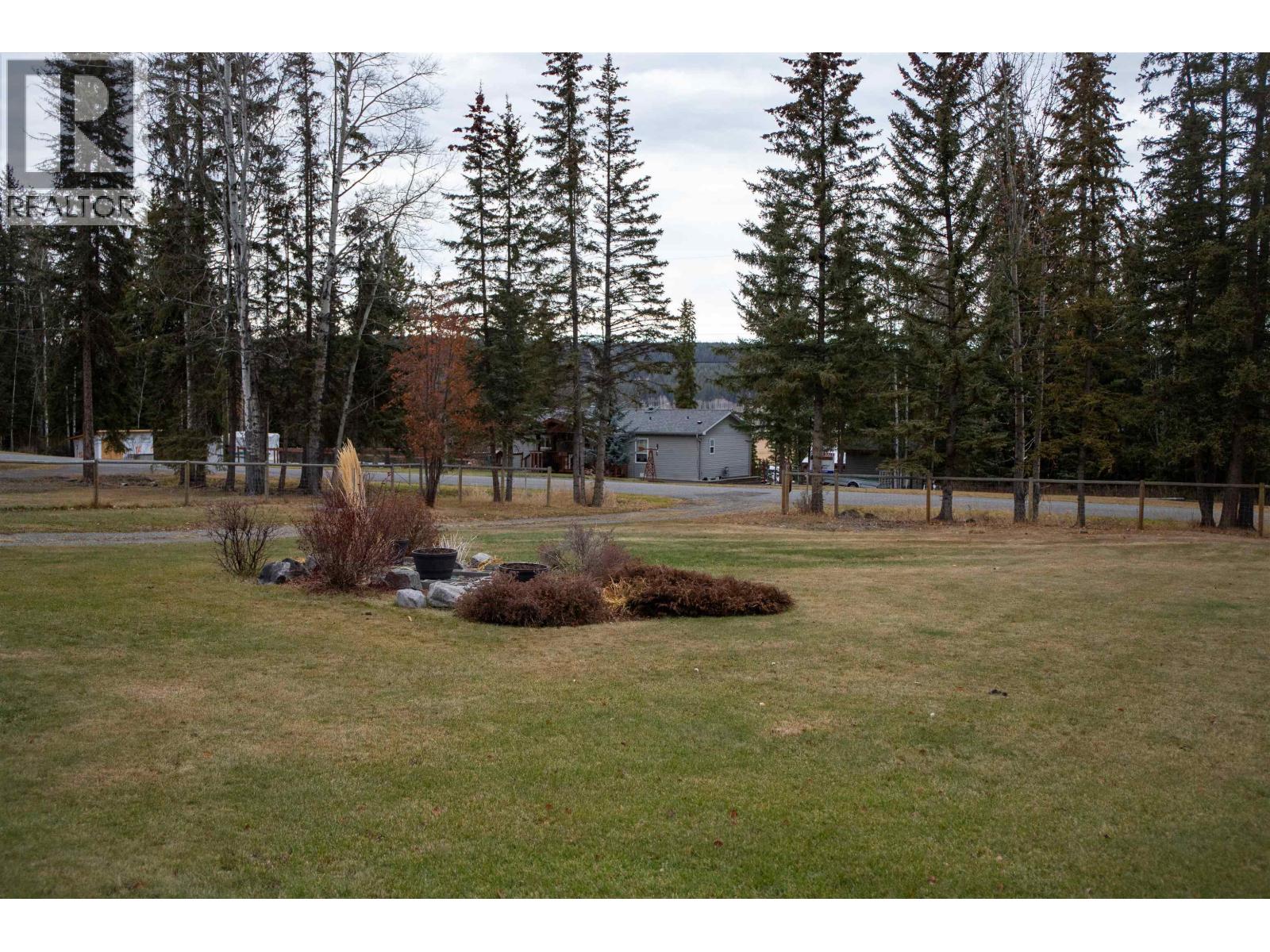 6064 Norman Road, 100 Mile House, British Columbia  V0K 2E3 - Photo 14 - R3065766