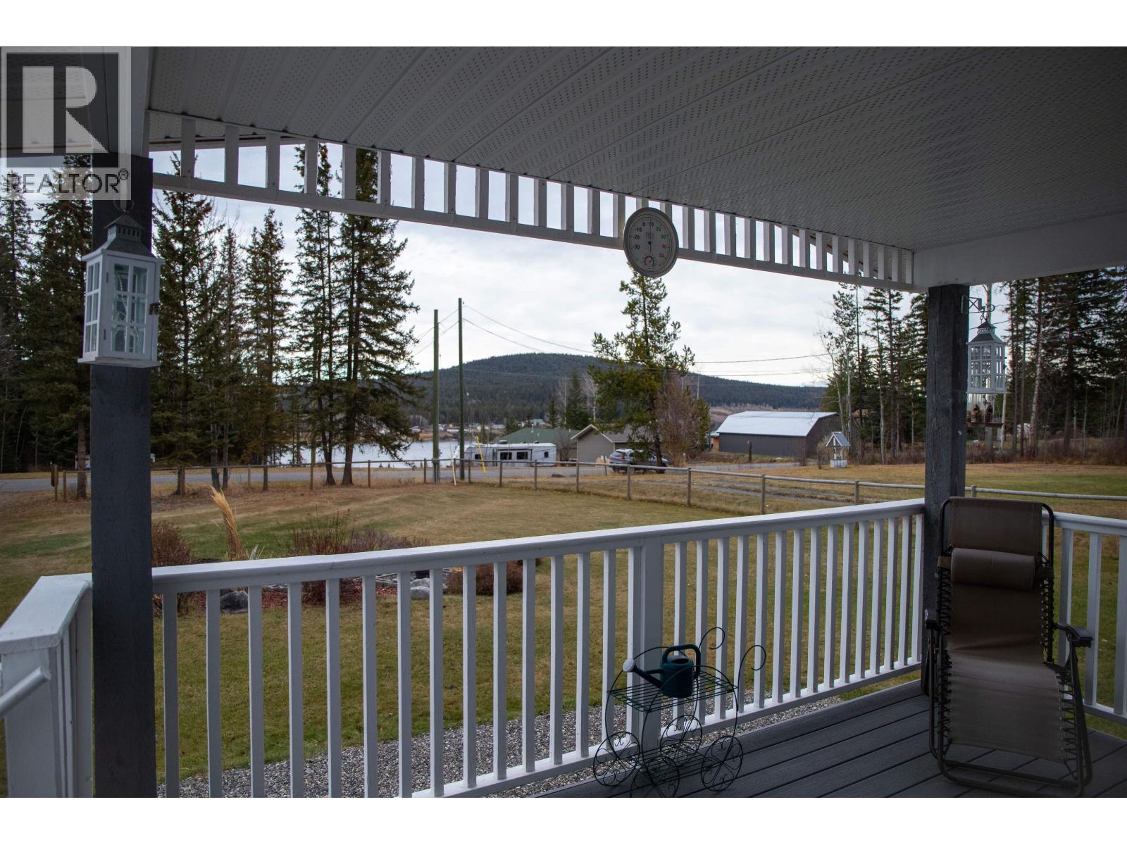 6064 Norman Road, 100 Mile House, British Columbia  V0K 2E3 - Photo 13 - R3065766