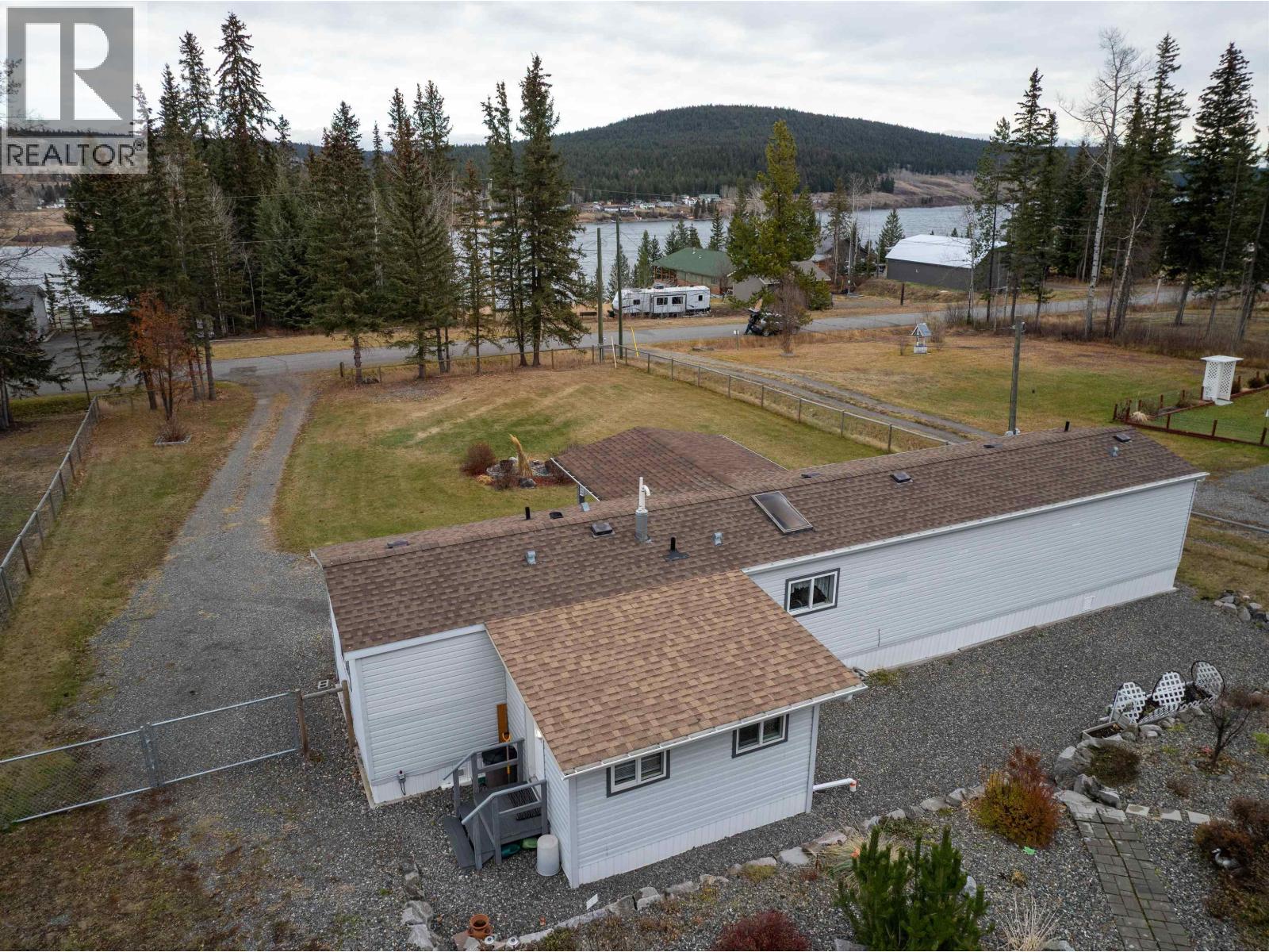 6064 Norman Road, 100 Mile House, British Columbia  V0K 2E3 - Photo 22 - R3065766