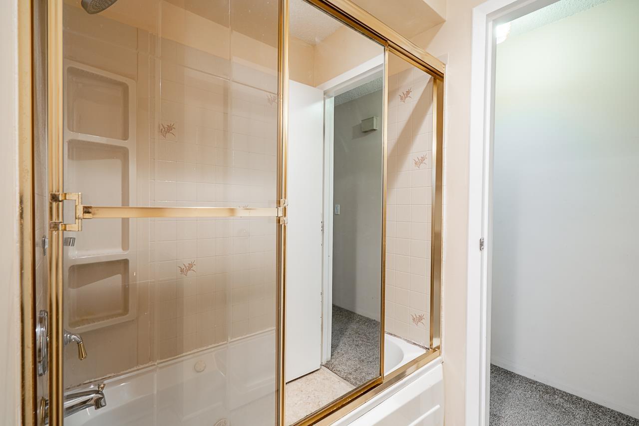 20221 47a Avenue, Langley, British Columbia V3A 5K9 - Photo 18 - R3049534