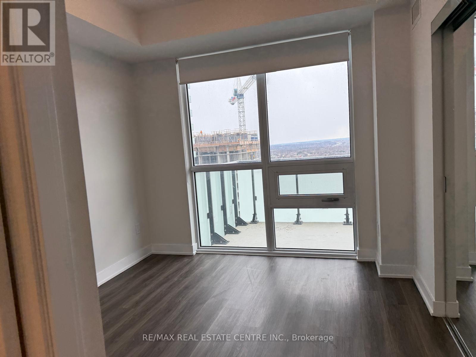 2007 - 430 Square One Drive, Mississauga, Ontario L5B 0P6 - Photo 18 - W12603388