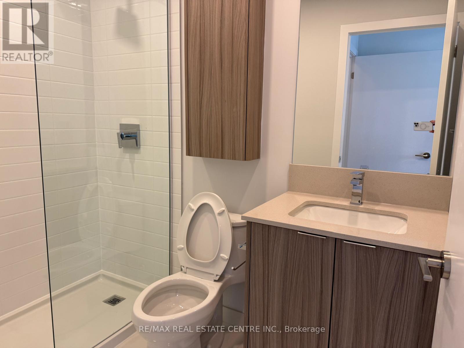 2007 - 430 Square One Drive, Mississauga, Ontario L5B 0P6 - Photo 23 - W12603388