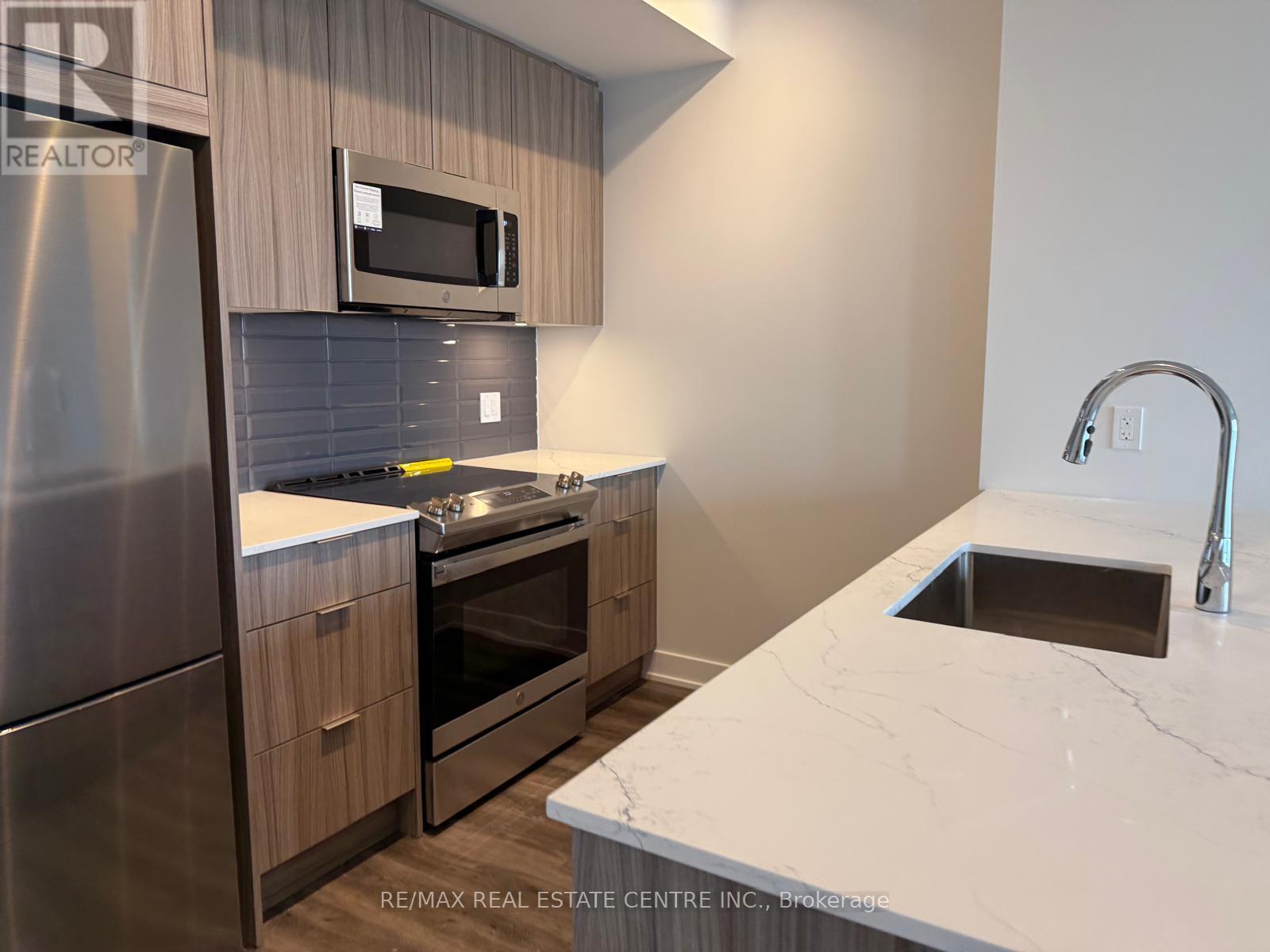 2007 - 430 Square One Drive, Mississauga, Ontario L5B 0P6 - Photo 4 - W12603388