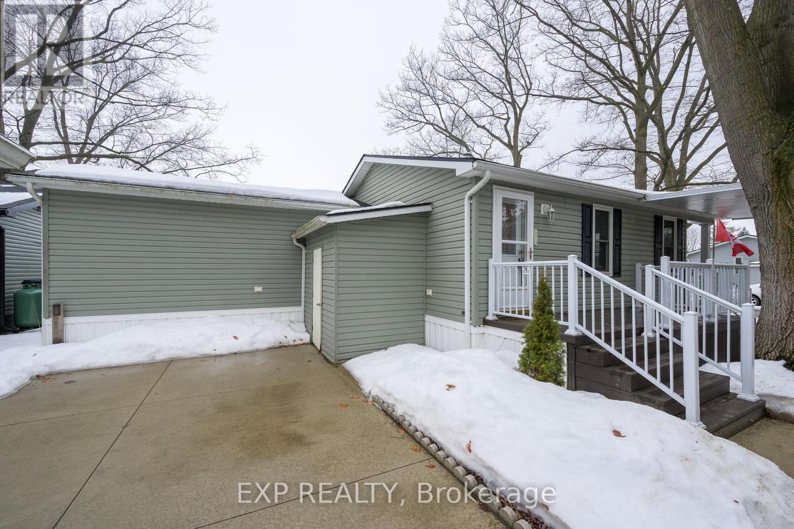 51 - 22790 Amiens Road, Middlesex Centre, Ontario  N0L 1R0 - Photo 4 - X12610506