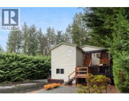 6 2100 Errington Rd Parkstone Place